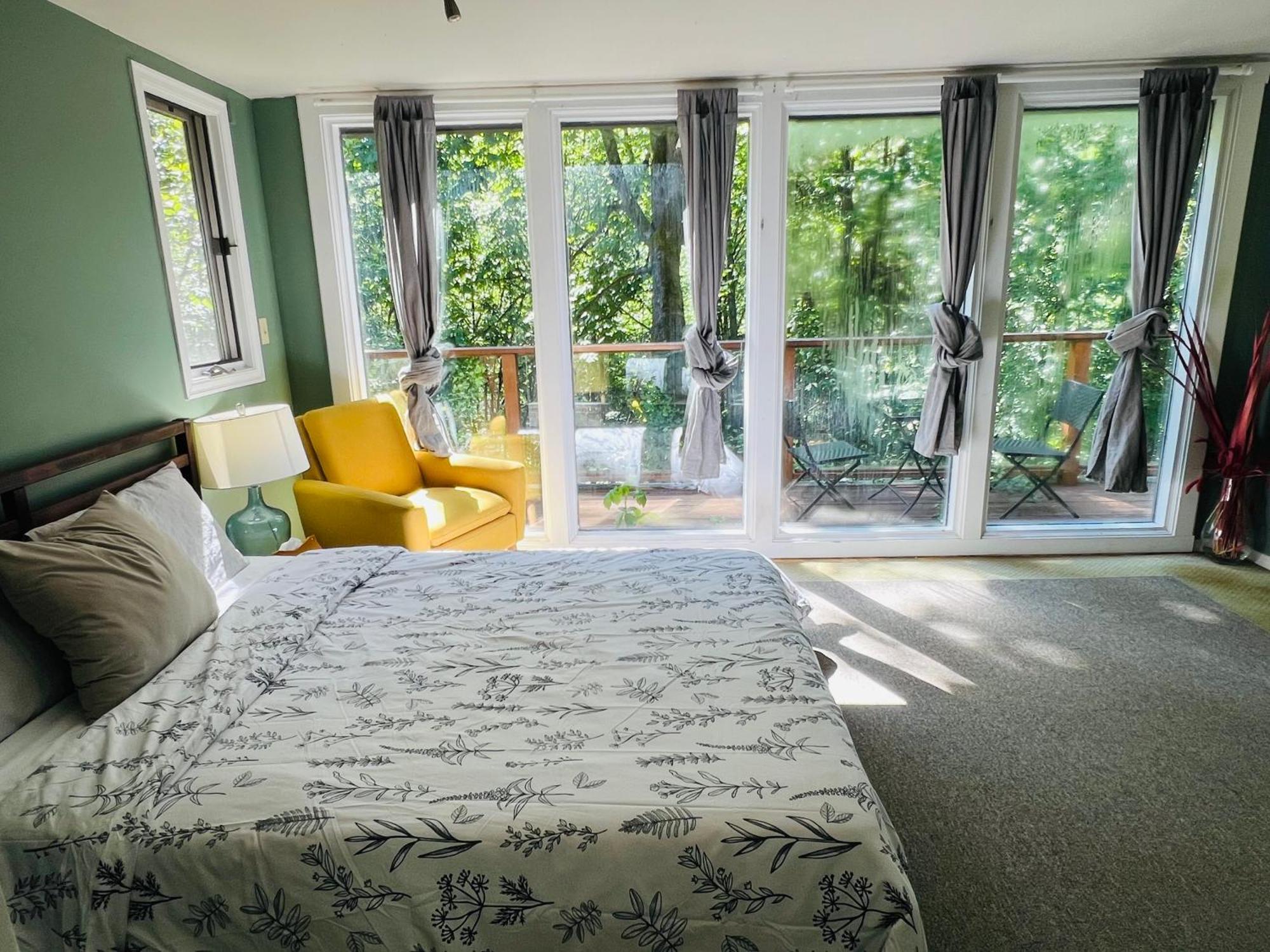 Creekside Private Suite Северный Ванкувер Экстерьер фото